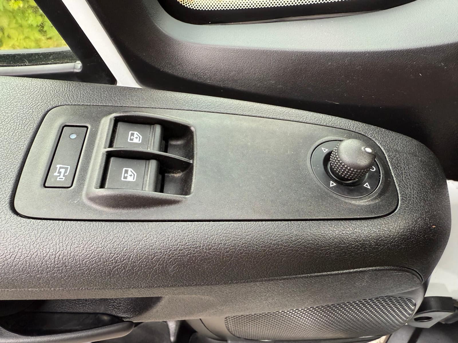 Ram ProMaster Cargo Van 2023 - Image 21