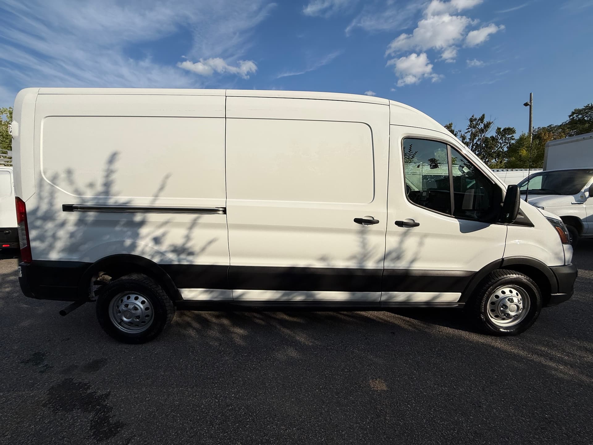 Ford Transit Cargo Van 2023 - Image 6