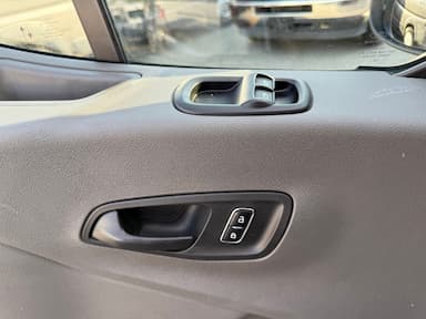 Ford Transit Cargo Van 2023 - Thumbnail 19