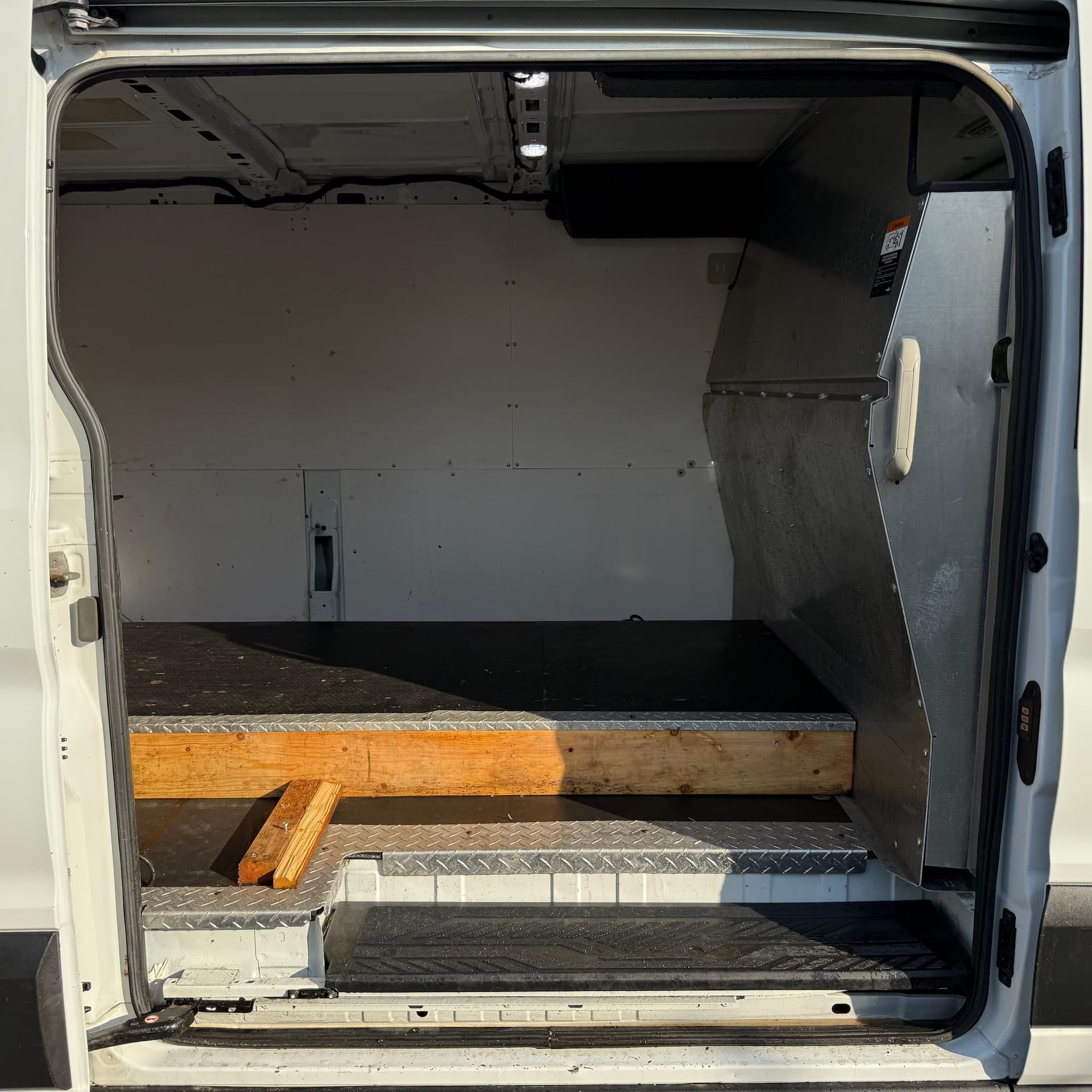 Ford Transit Cargo Van 2020 - Image 13