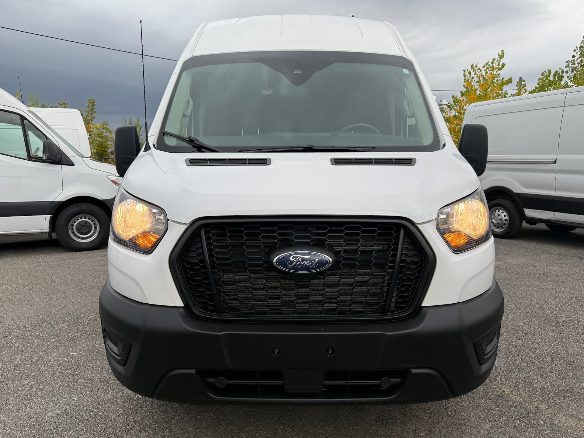 Ford Transit Cargo Van 2022 - Image 8