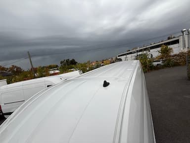 Ford Transit Cargo Van 2022 - Thumbnail 16