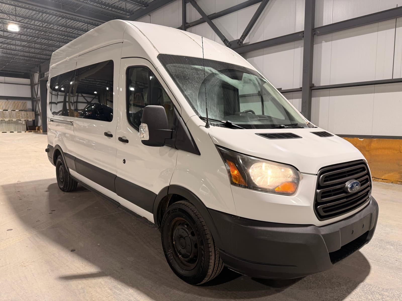 Ford Transit Passenger Wagon 2015 - Image 7