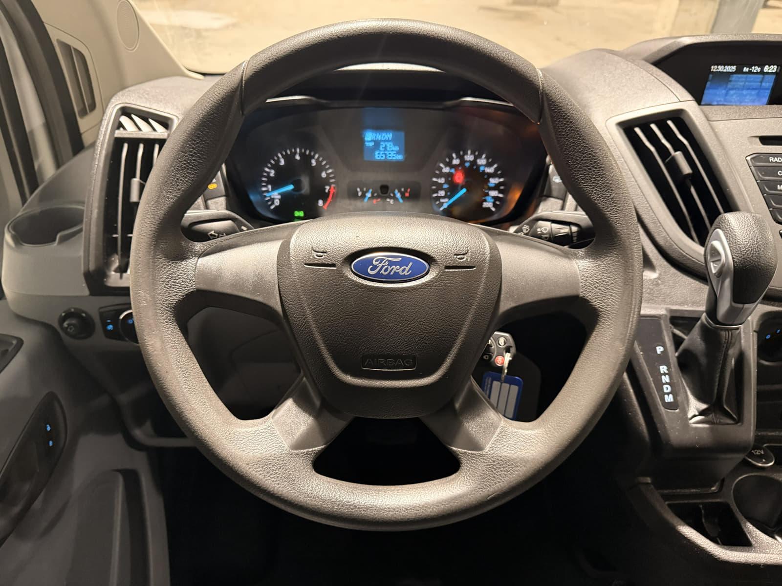 Ford Transit Passenger Wagon 2015 - Image 14