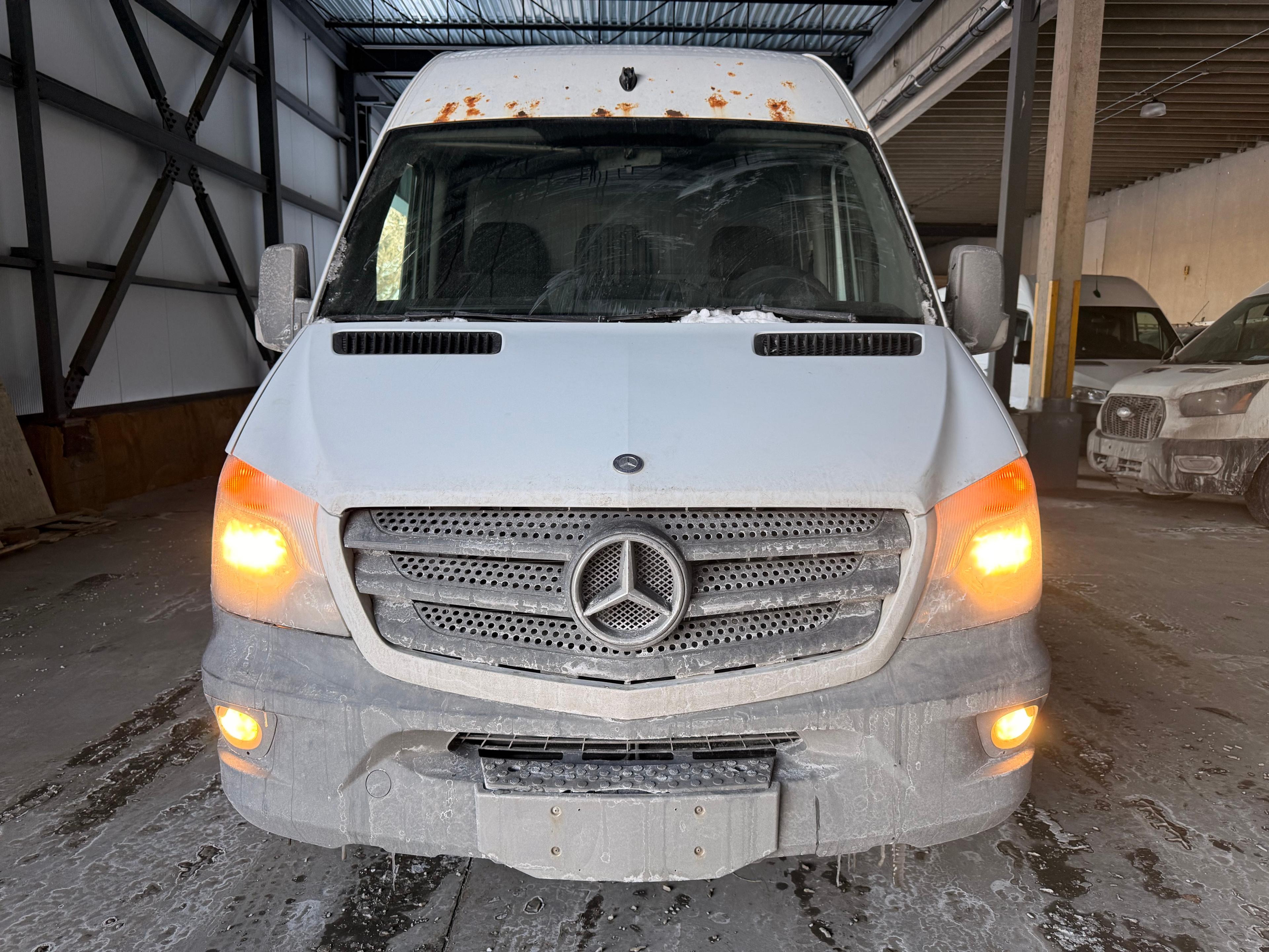 Mercedes-Benz Sprinter Cargo Van 2014 - Image 8