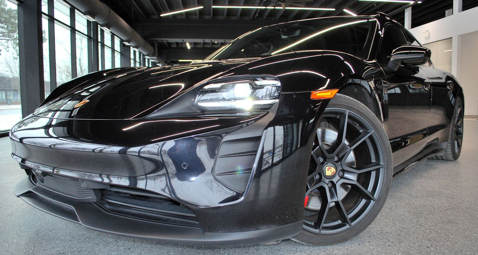 Porsche Taycan 2024 - Thumbnail 1