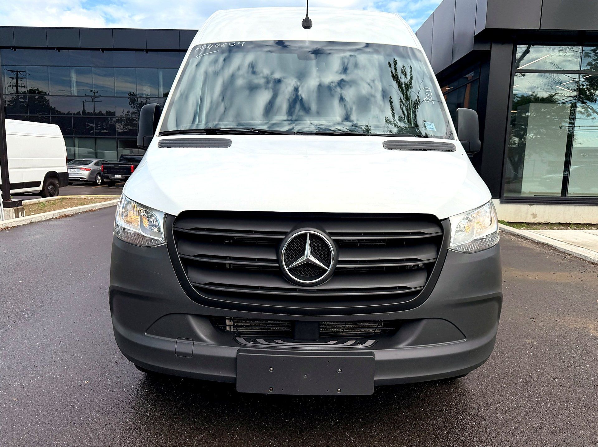 Mercedes-Benz Sprinter Cargo Van 2023 - Thumbnail 8