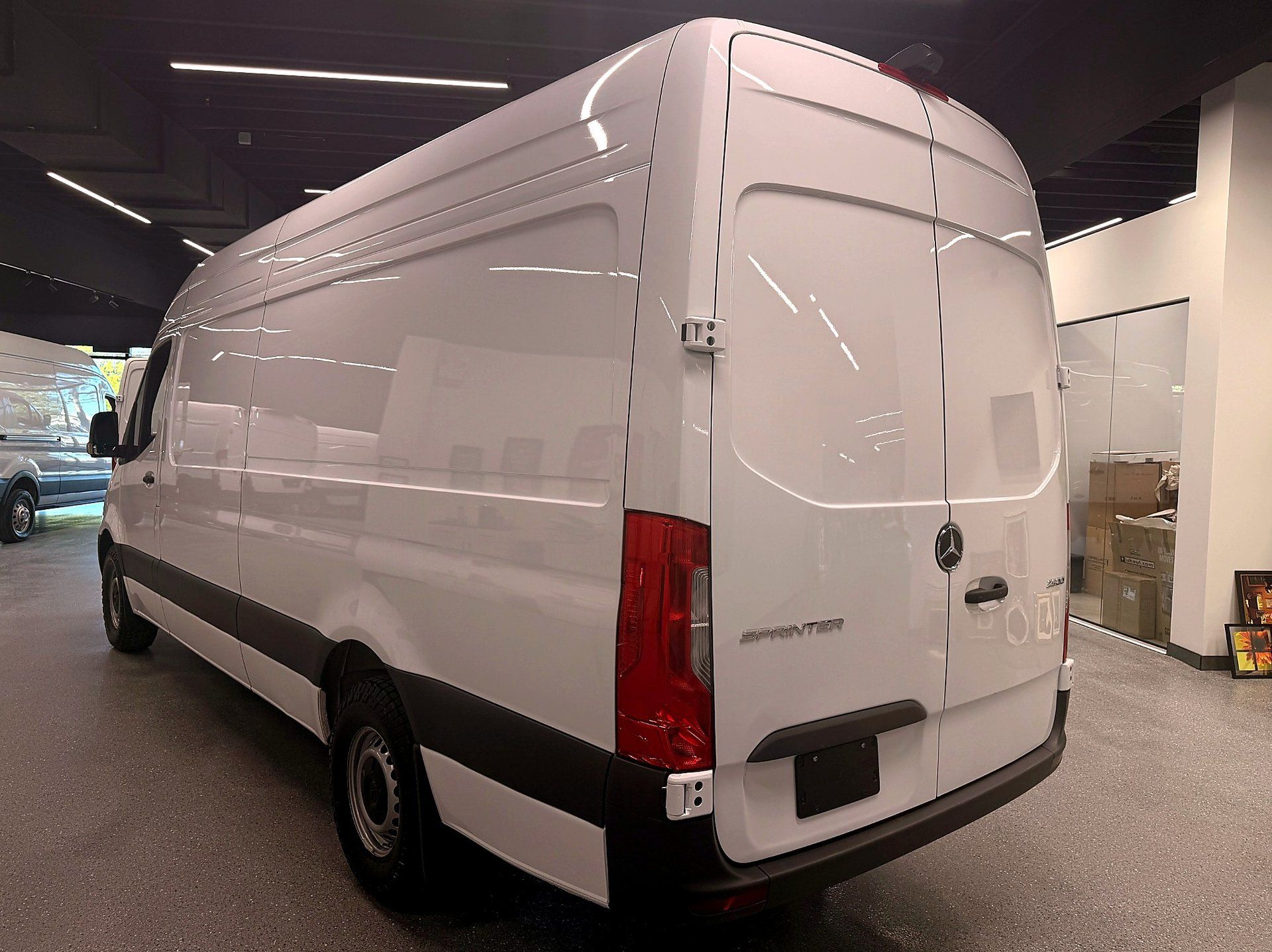 Mercedes-Benz Sprinter Cargo Van 2025 - Thumbnail 3