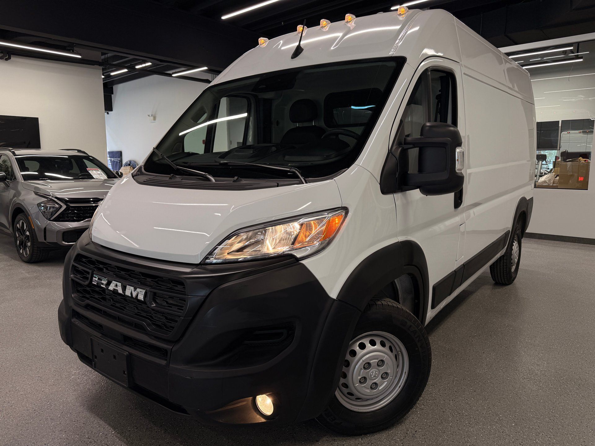 Ram ProMaster Cargo Van 2025 - Thumbnail 1