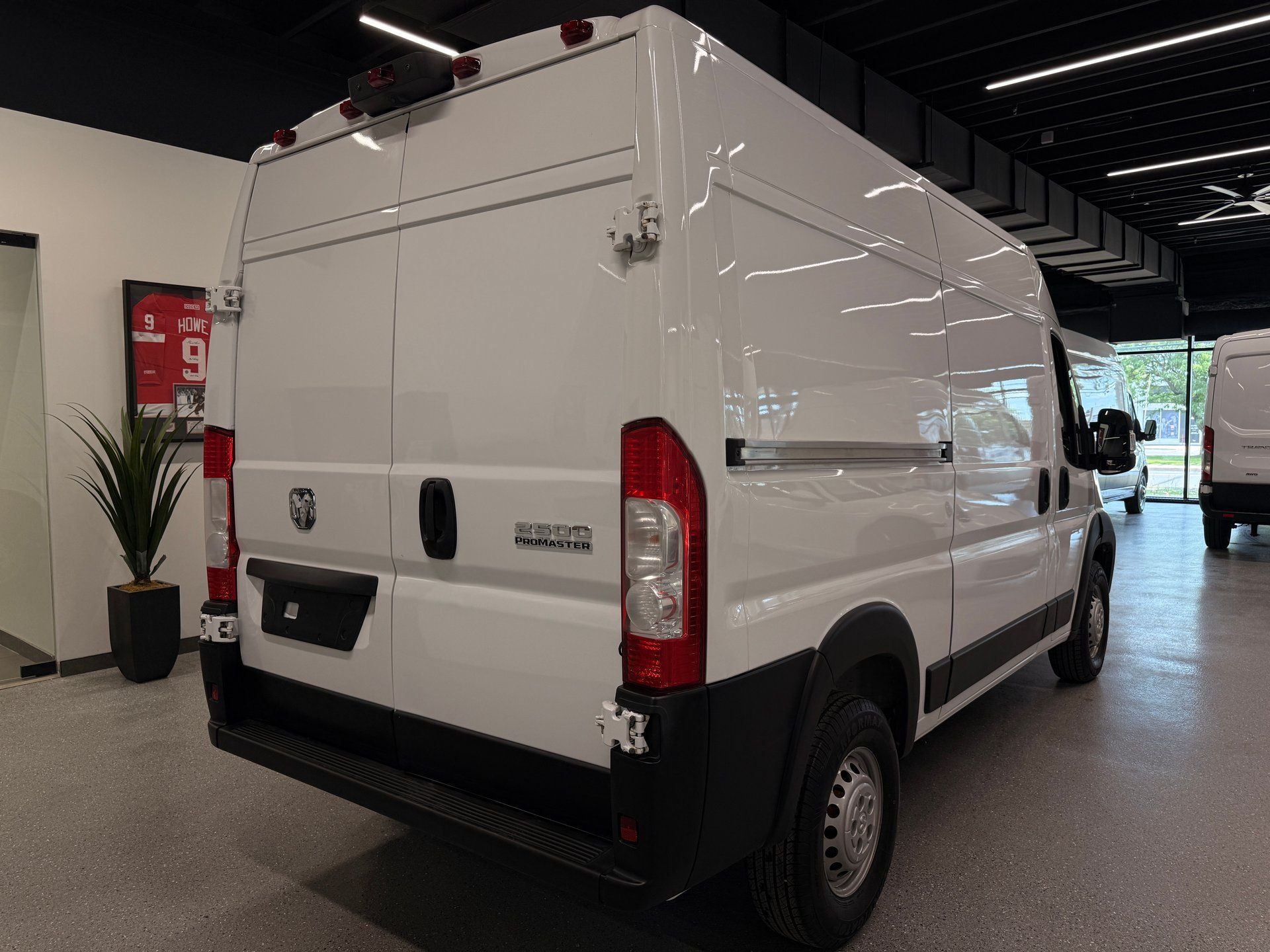 Ram ProMaster Cargo Van 2025 - Thumbnail 5