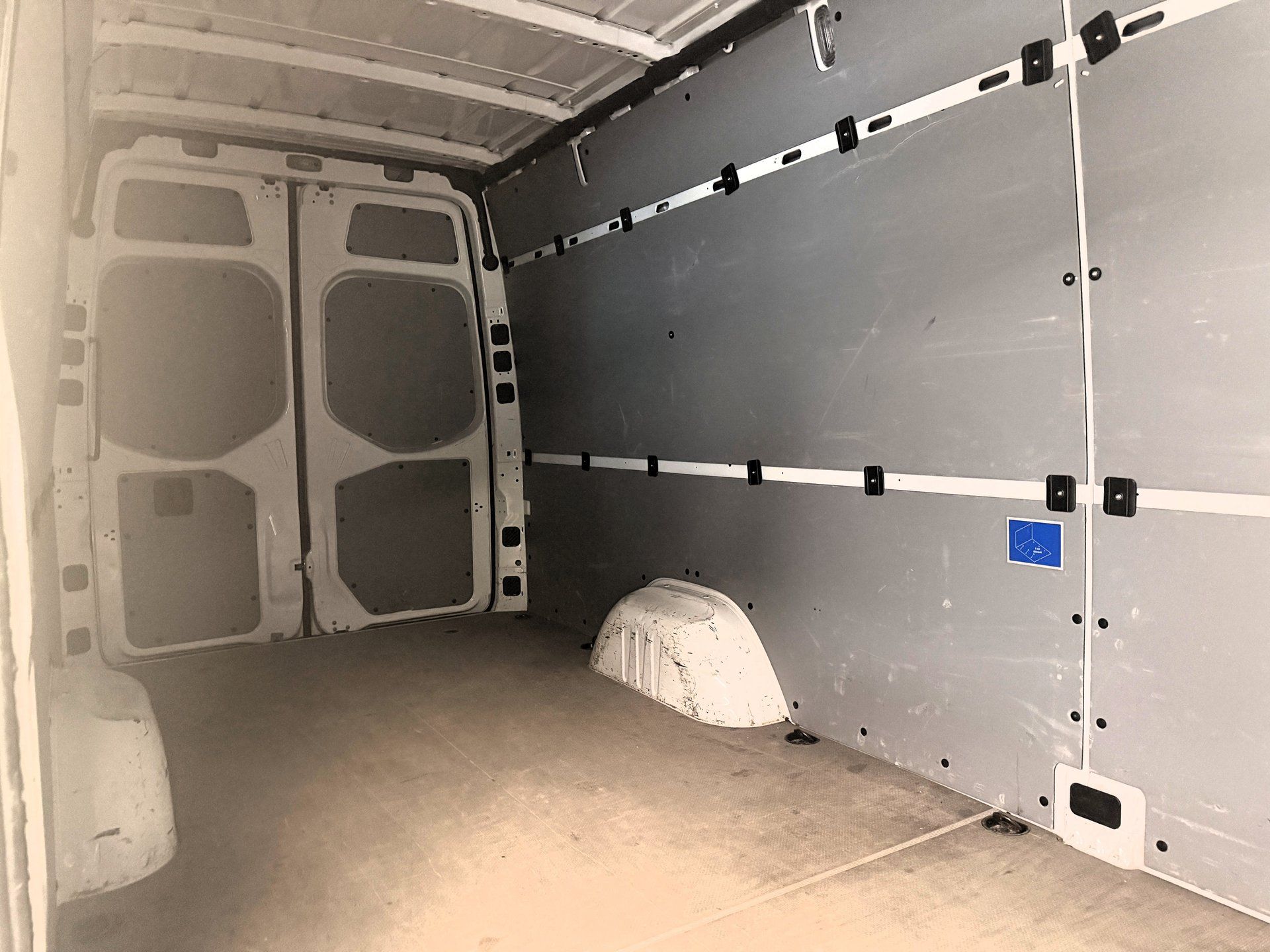 Mercedes-Benz Sprinter Cargo Van 2024 - Thumbnail 14