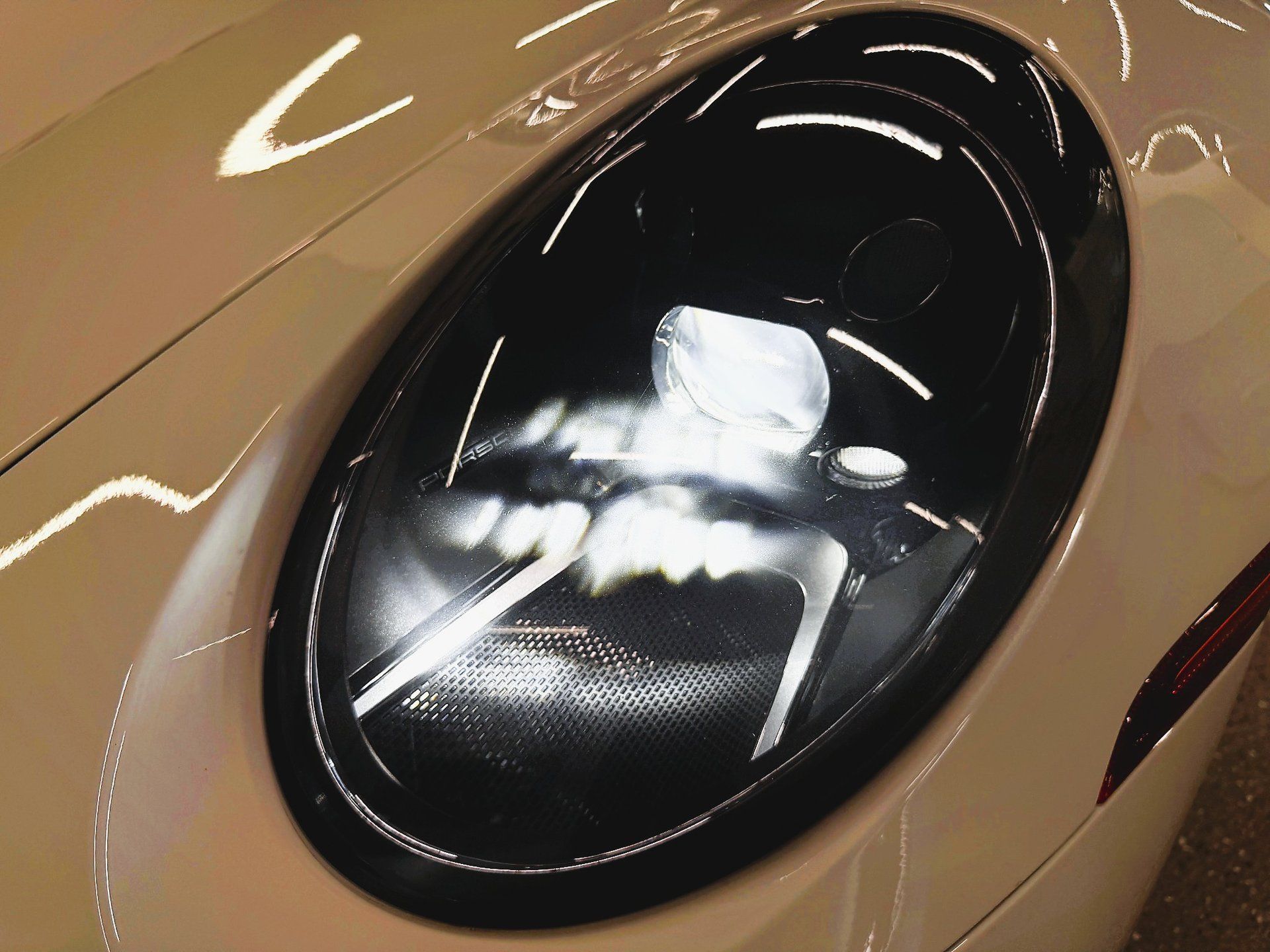 Porsche 911 2022 - Thumbnail 11