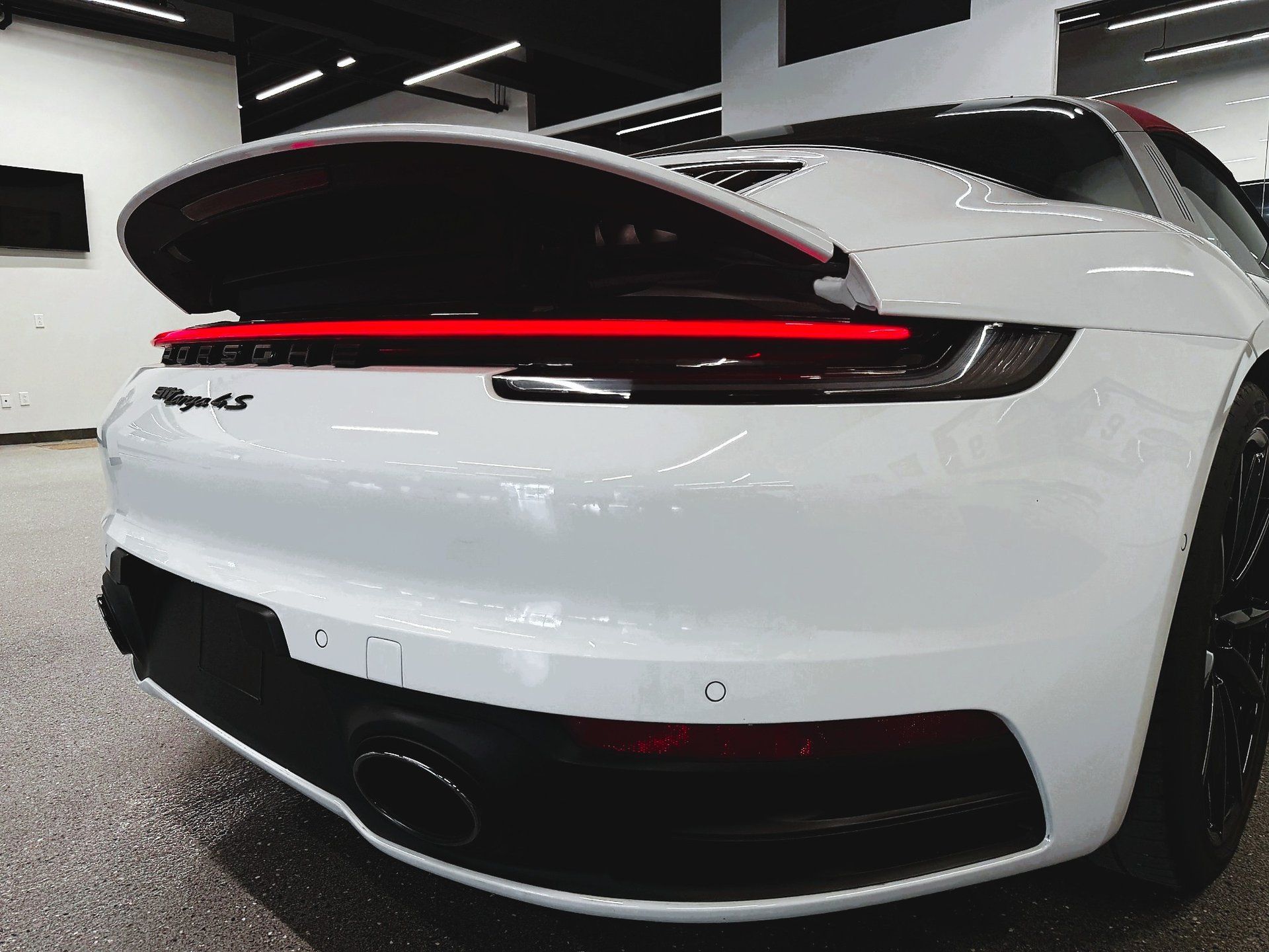 Porsche 911 2022 - Thumbnail 12