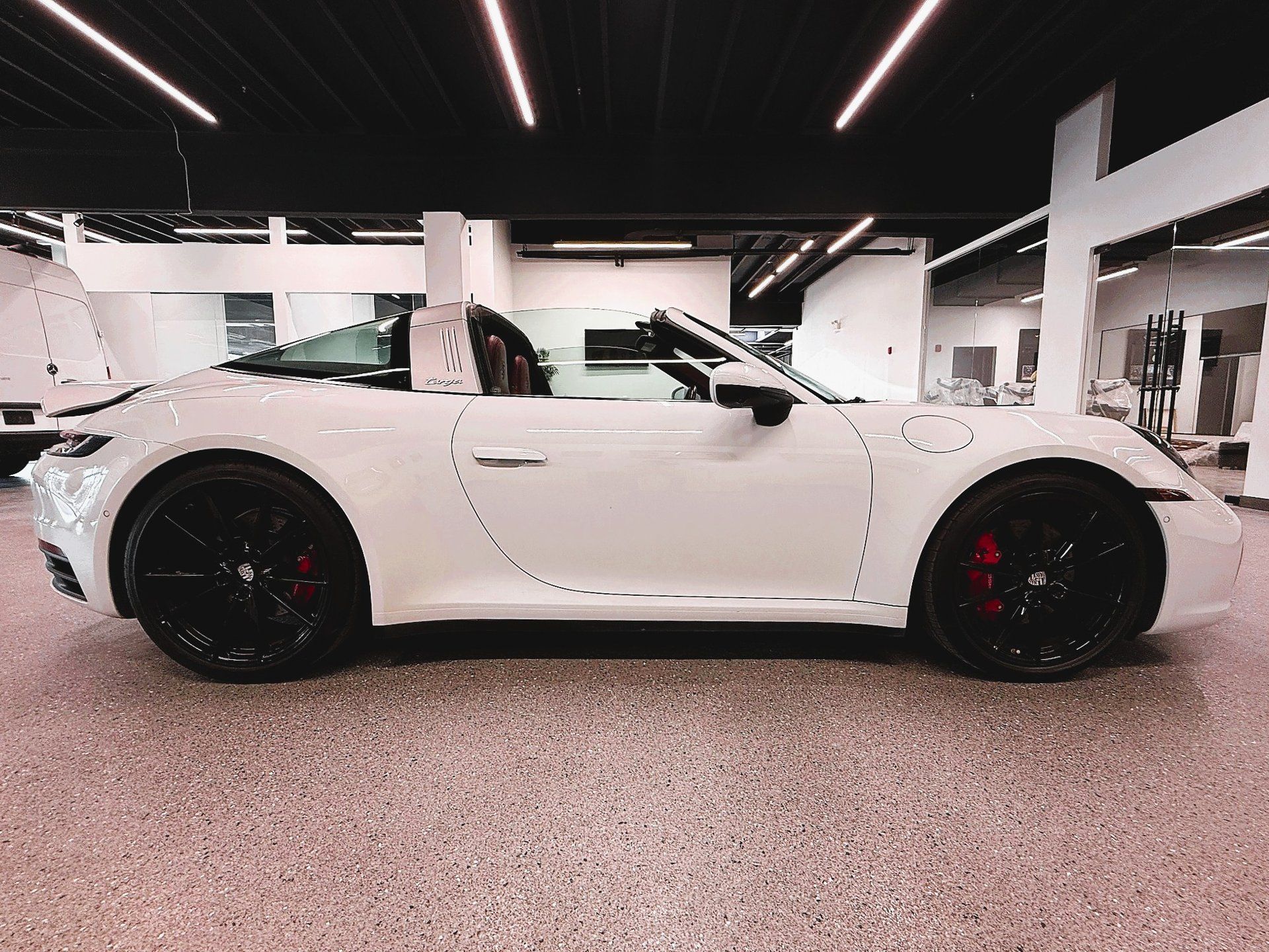 Porsche 911 2022 - Thumbnail 17