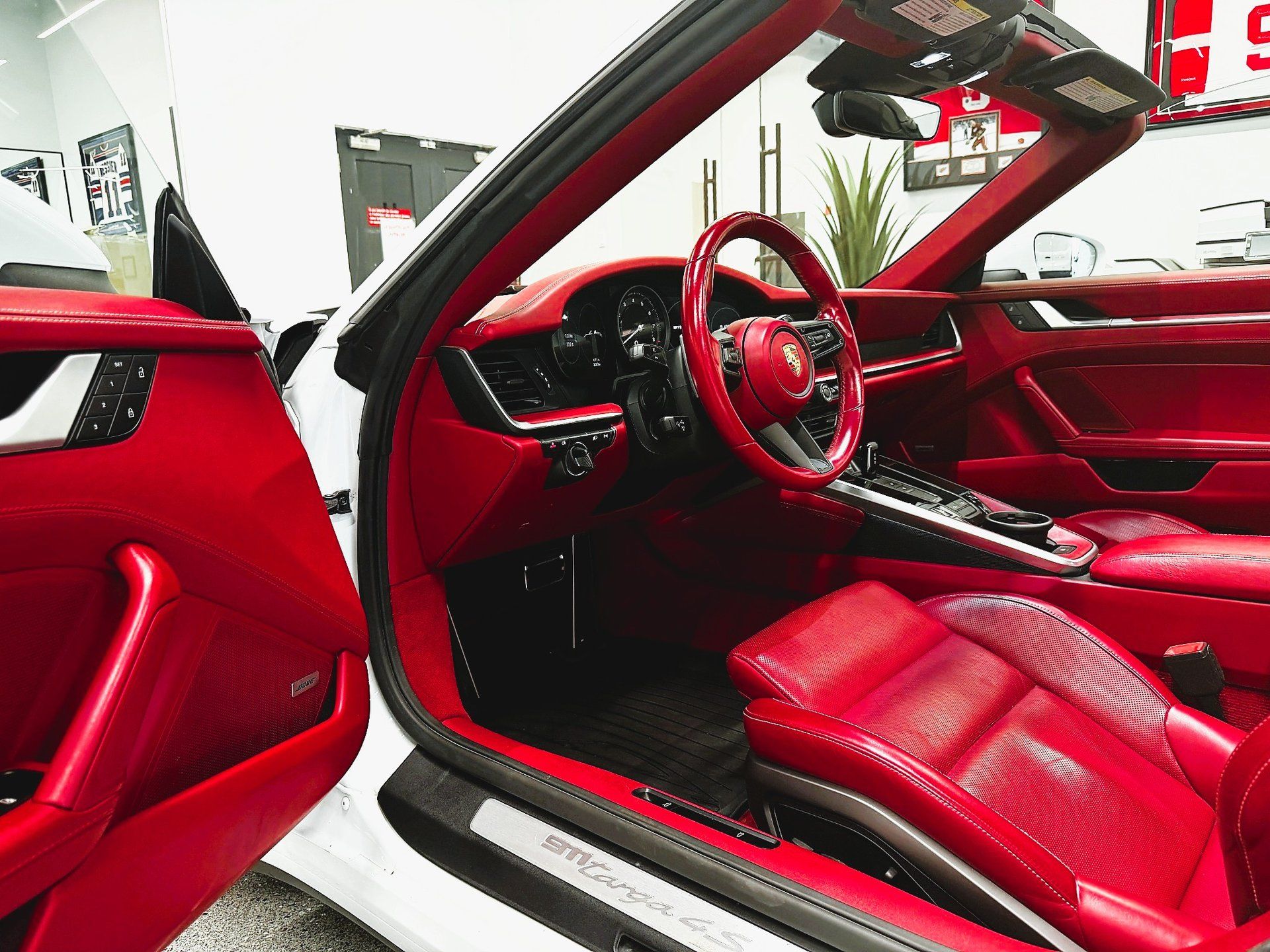 Porsche 911 2022 - Thumbnail 19