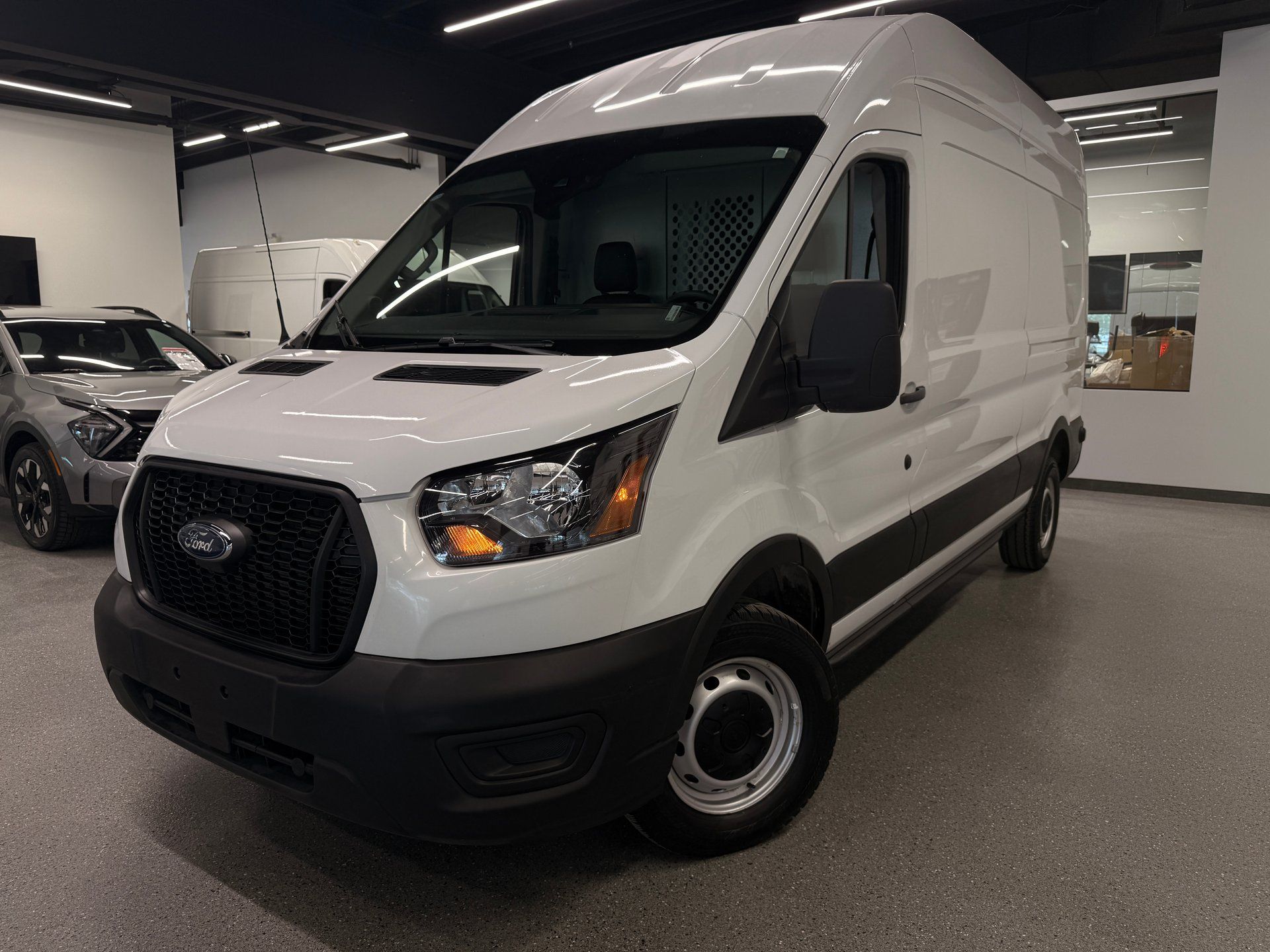 Ford Transit Cargo Van 2024 - Thumbnail 1