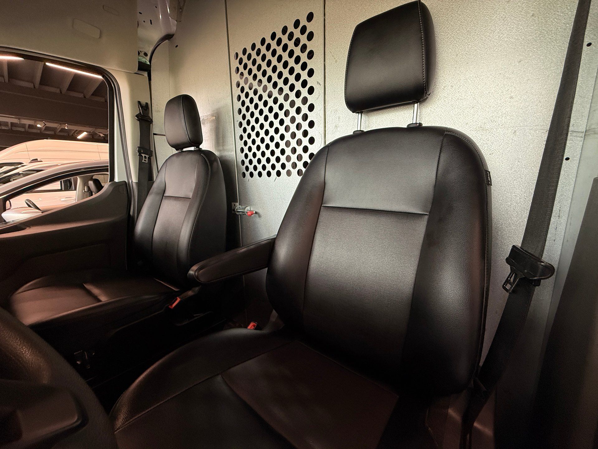 Ford Transit Cargo Van 2024 - Thumbnail 26