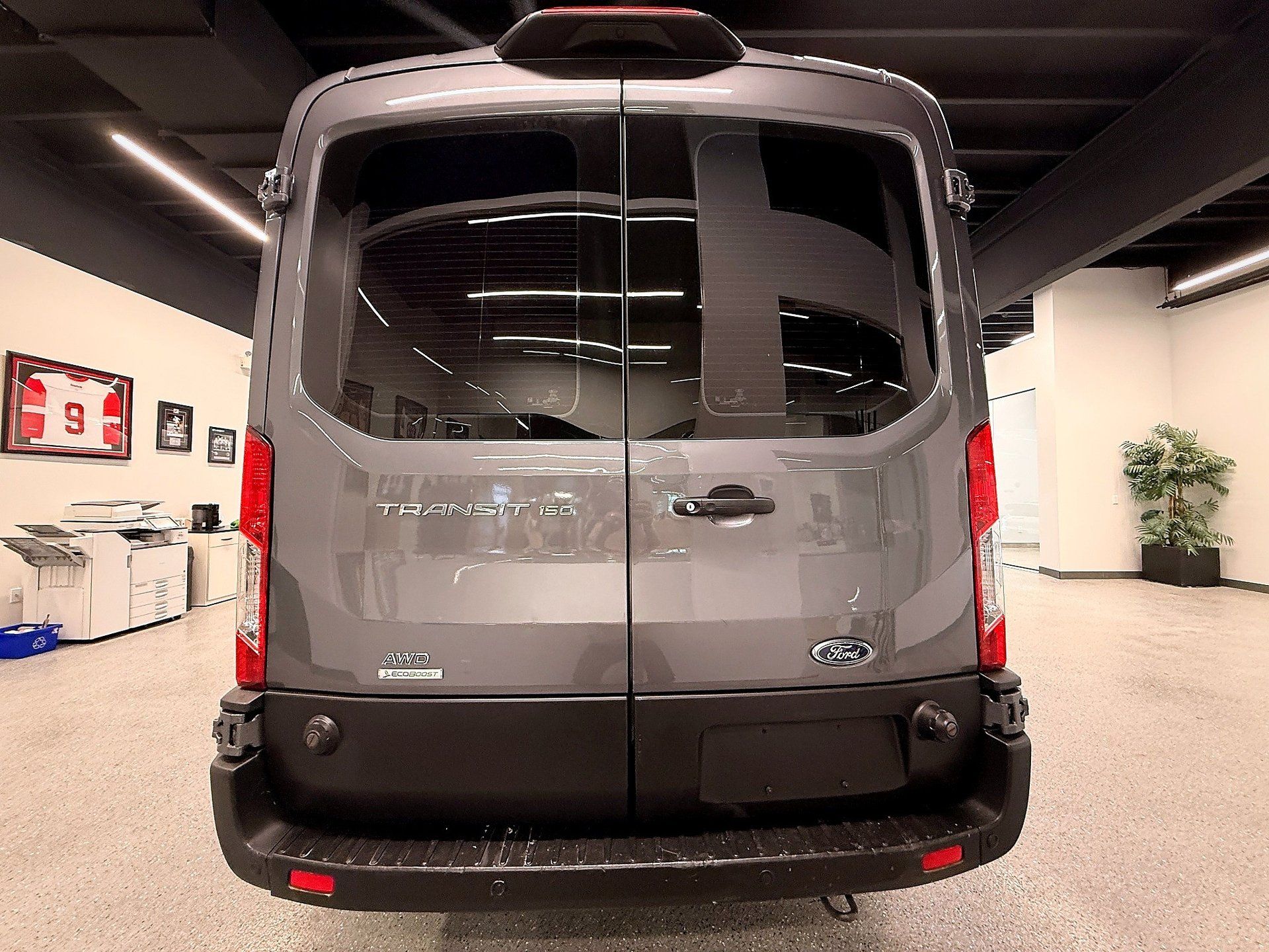 Ford Transit Crew Van 2023 - Thumbnail 4