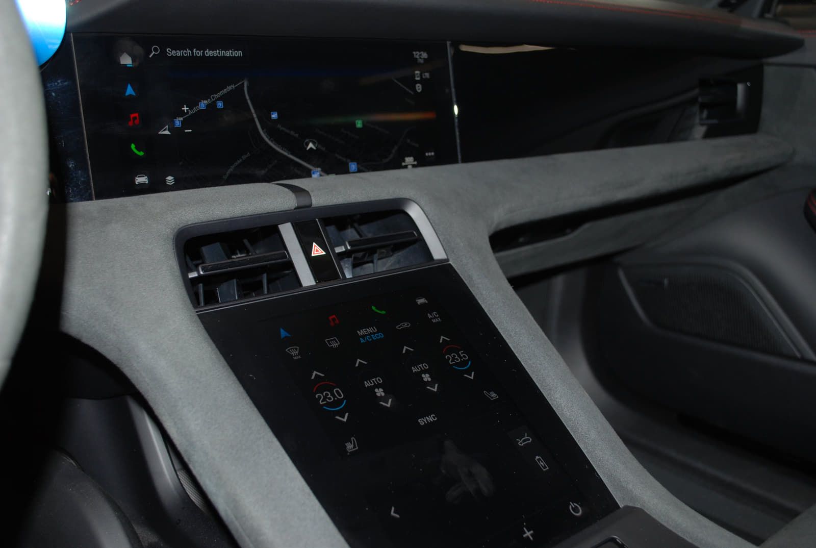 Porsche Taycan 2024 - Image 16