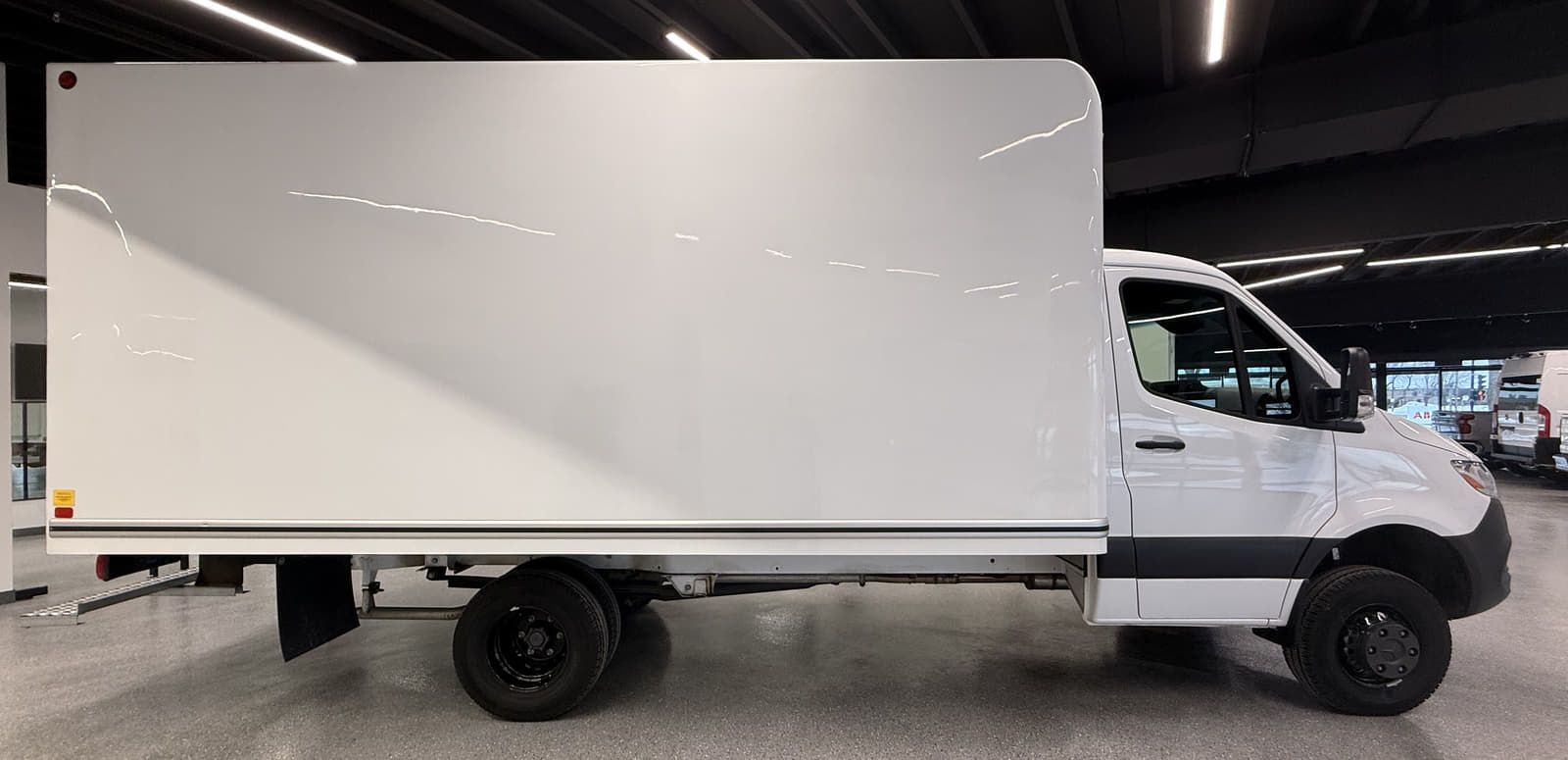 Mercedes-Benz Sprinter Cab Chassis 2024 - Image 5