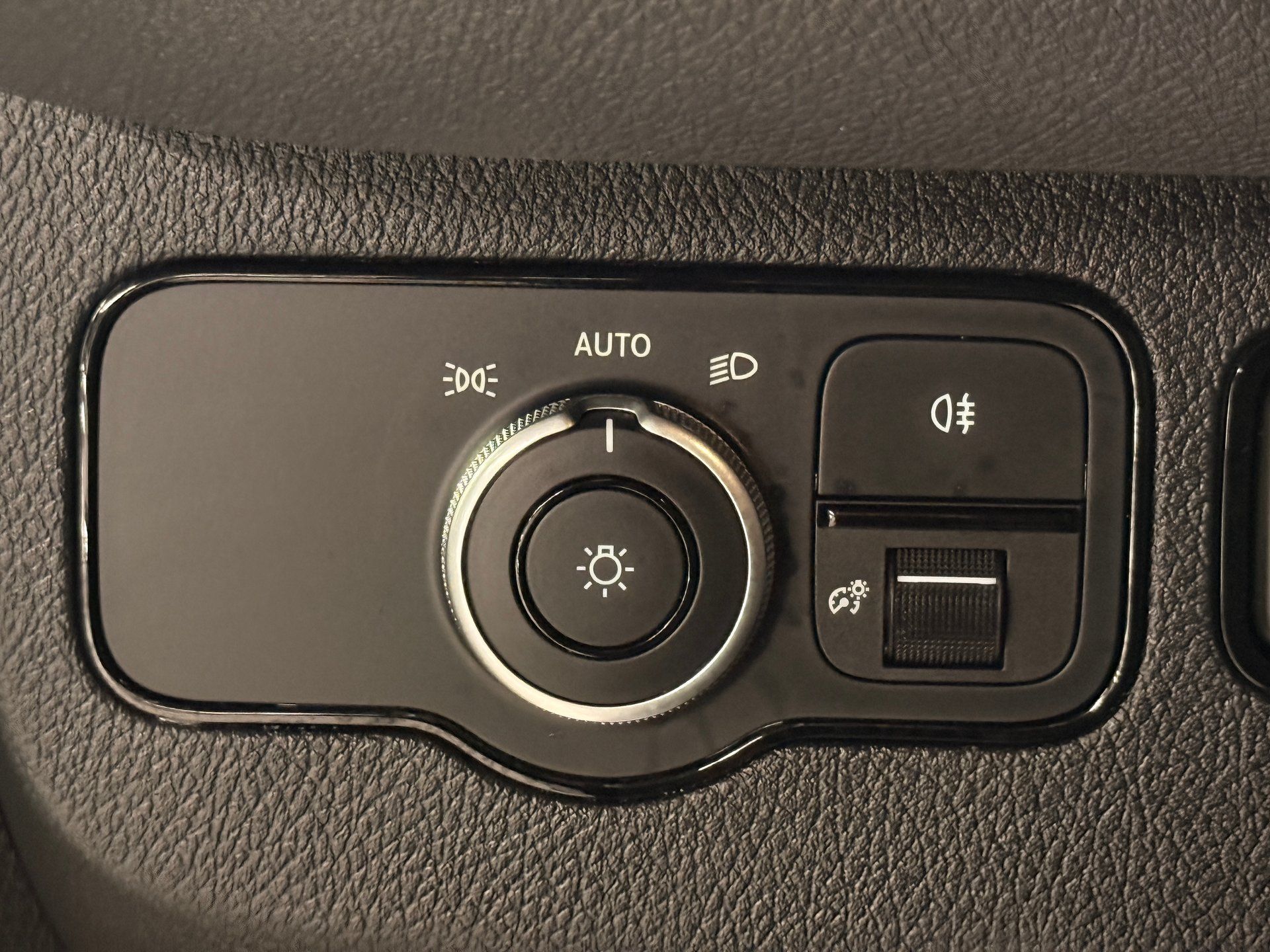 Mercedes-Benz Sprinter Passenger Van 2025 - Image 23 