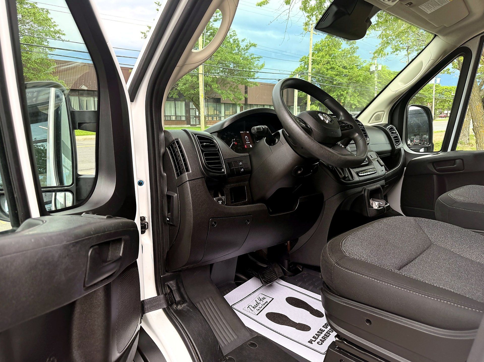 Ram ProMaster Cargo Van 2023 - Image 10