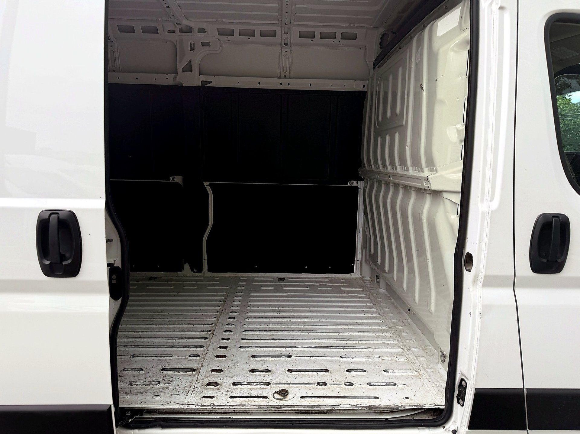 Ram ProMaster Cargo Van 2023 - Image 12
