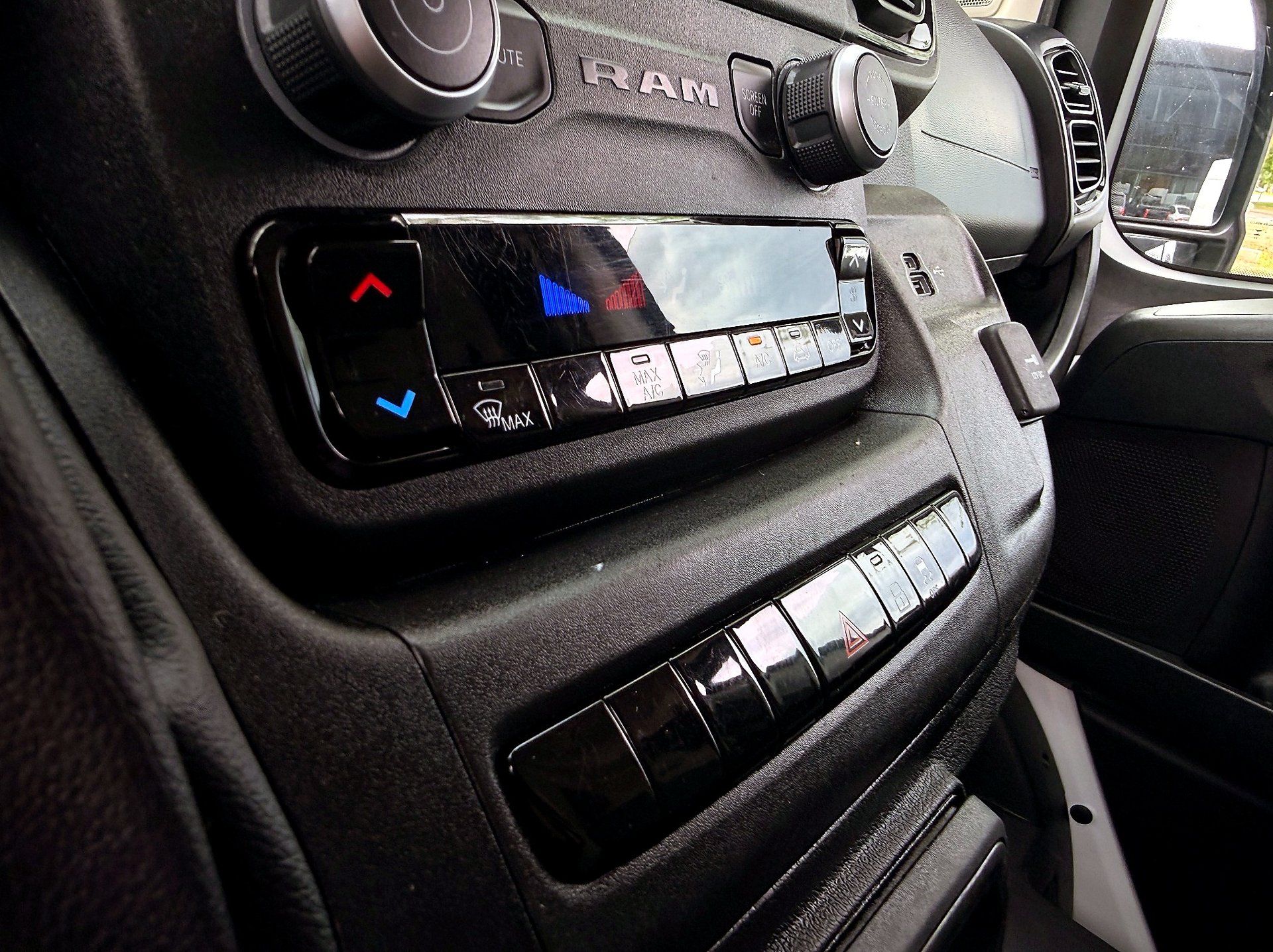 Ram ProMaster Cargo Van 2023 - Image 19
