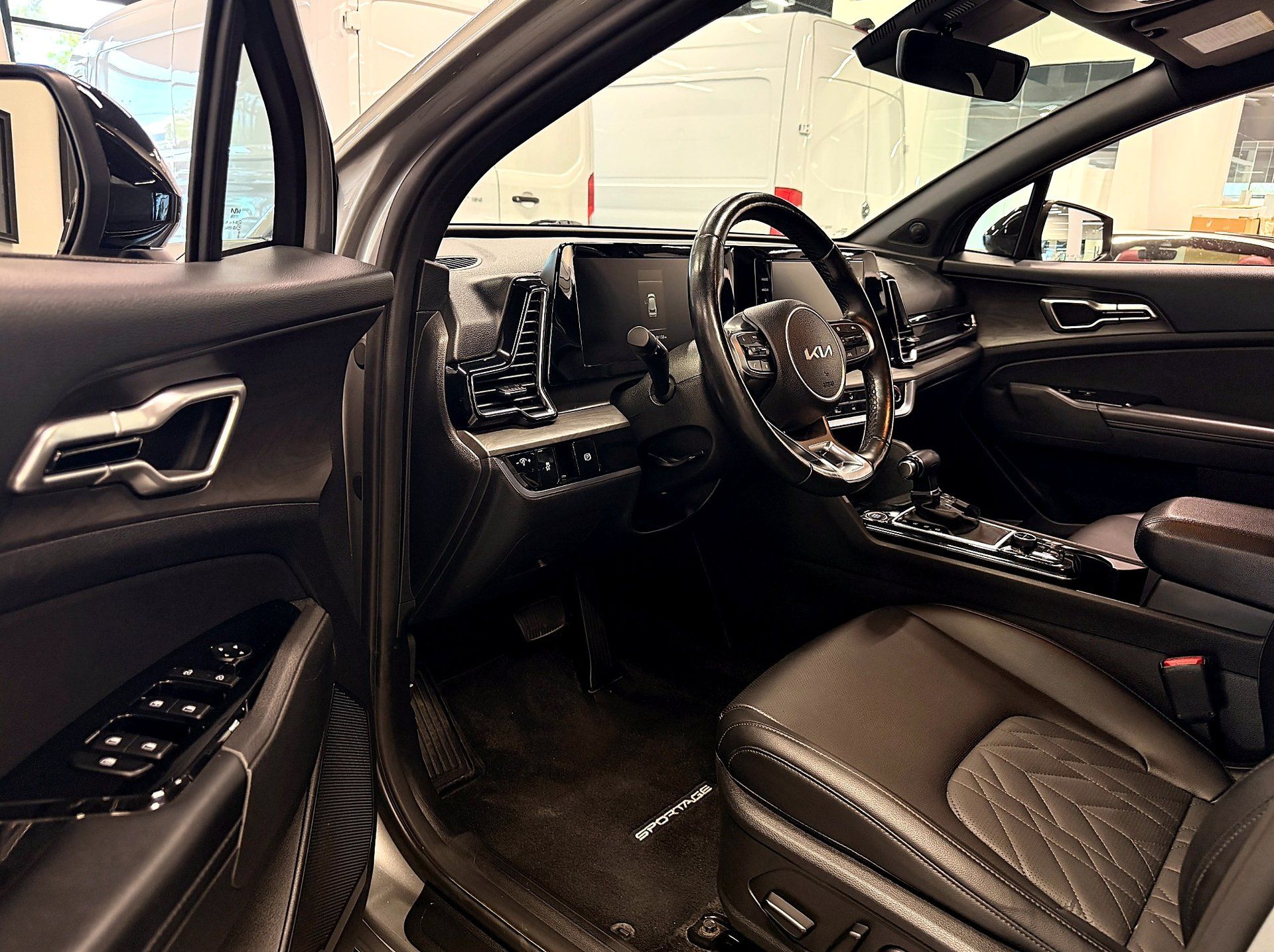 Kia Sportage 2023 - Image 11