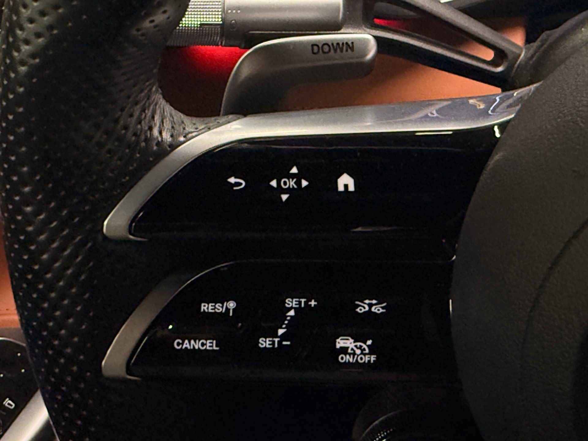 Mercedes-Benz SL-Class 2022 - Image 25