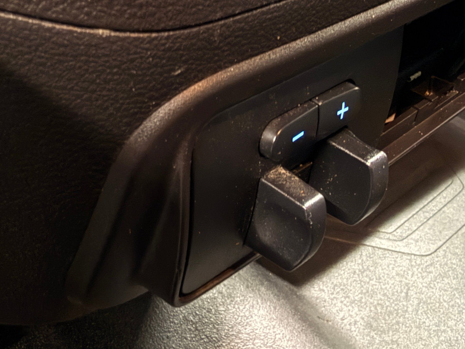 Ford Transit Cargo Van 2019 - Image 30