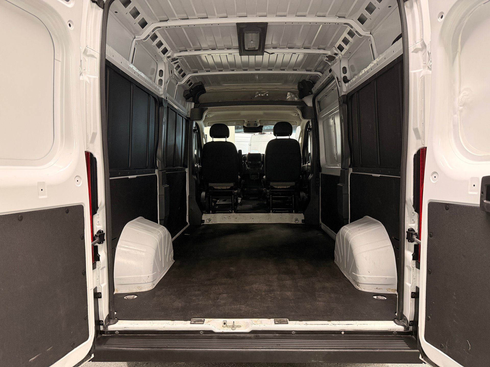 Ram ProMaster 2500 2025 - Image 14