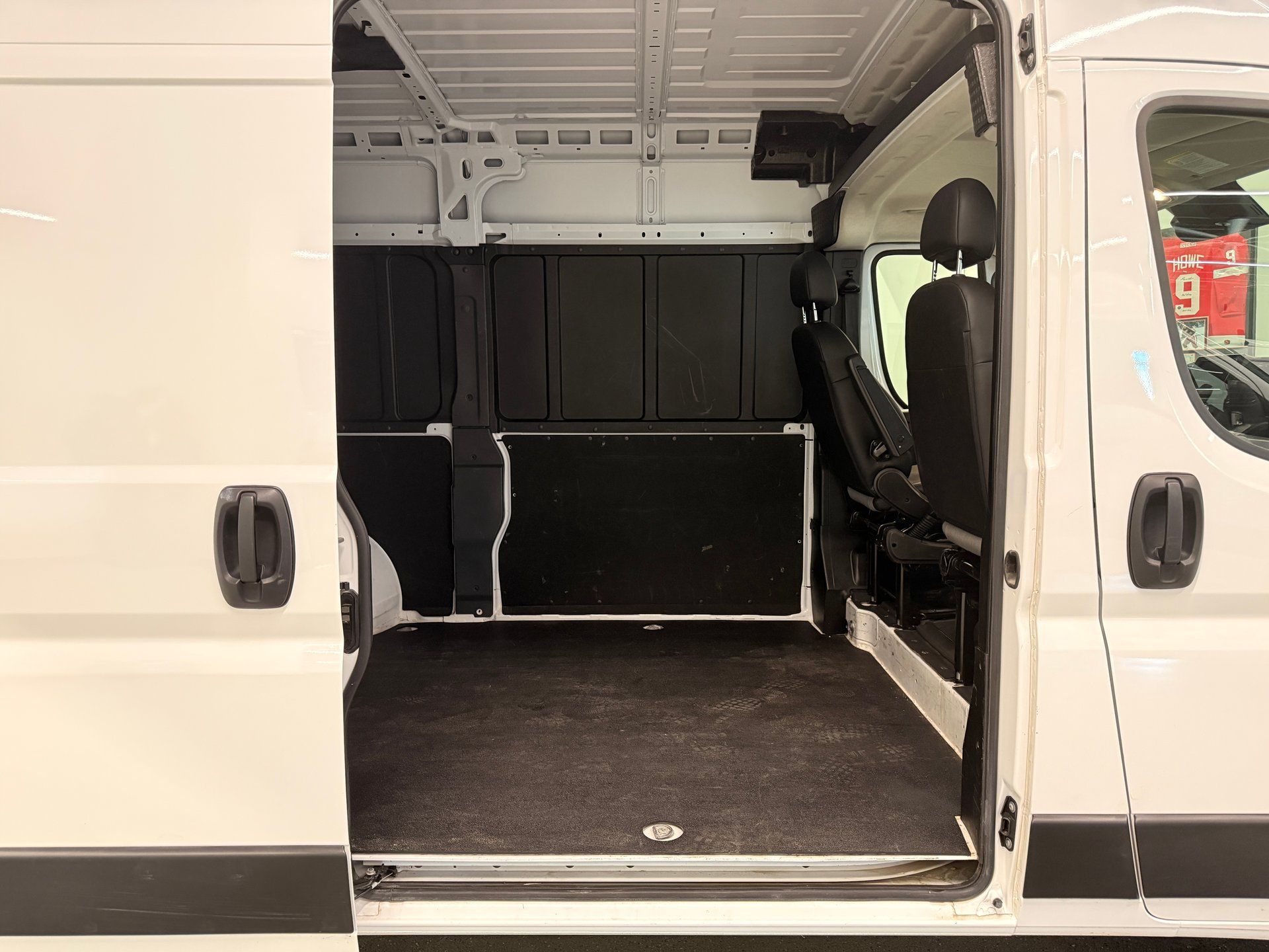 Ram ProMaster 2500 2025 - Image 12