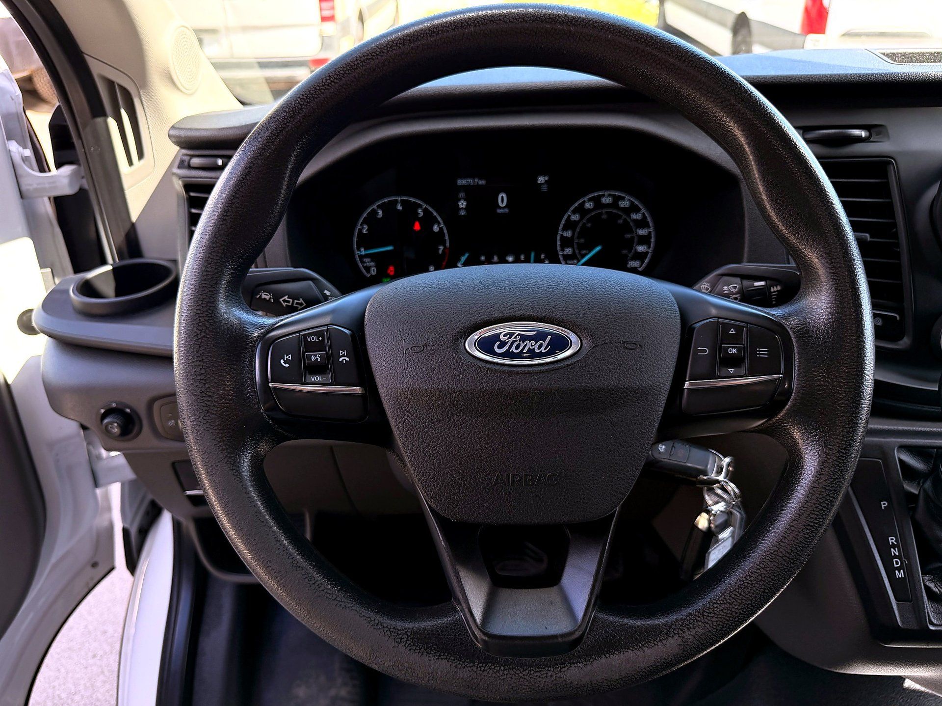 Ford Transit Cargo Van 2022 - Image 14