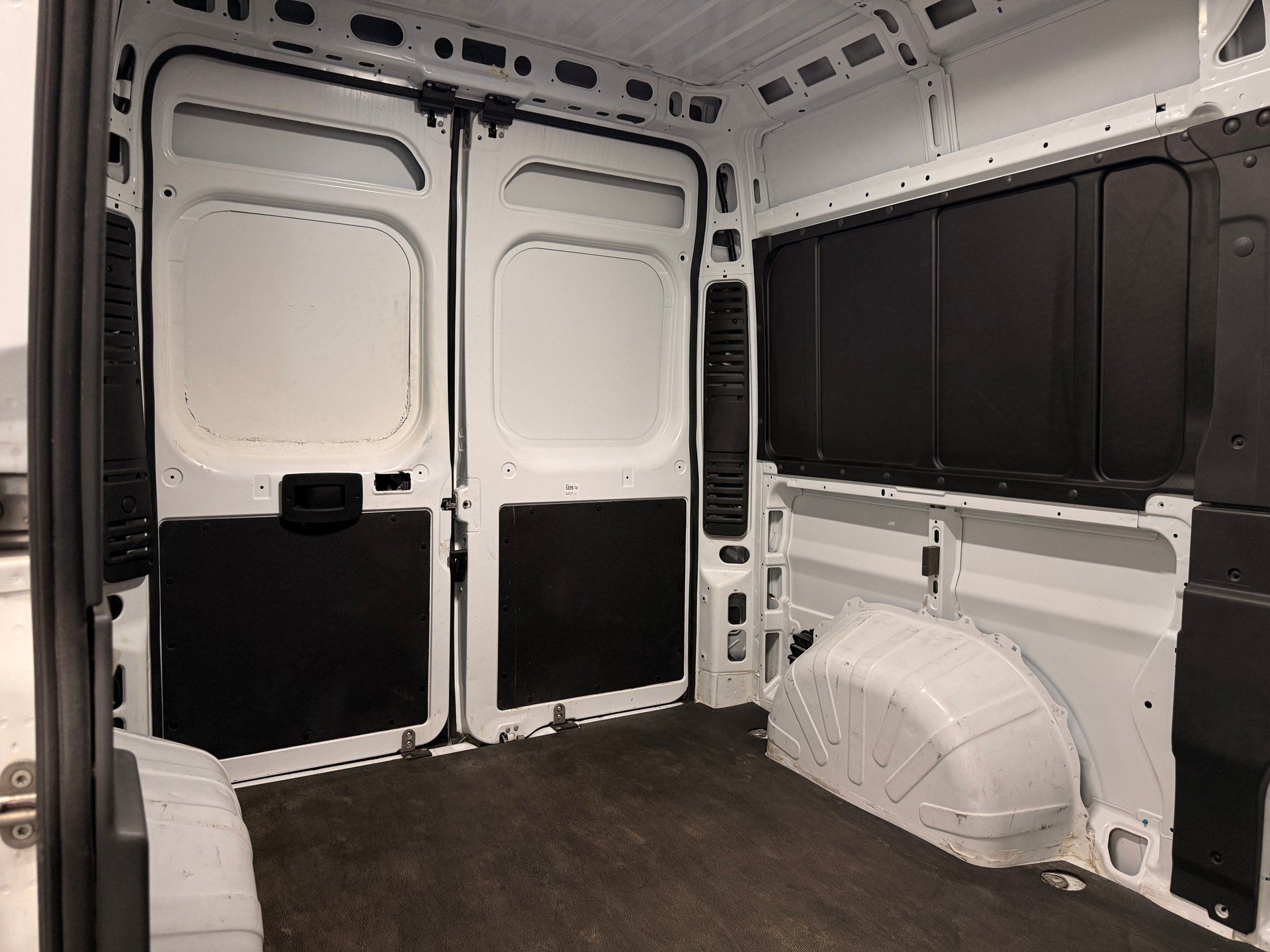 Ram ProMaster Cargo Van 2025 - Image 13