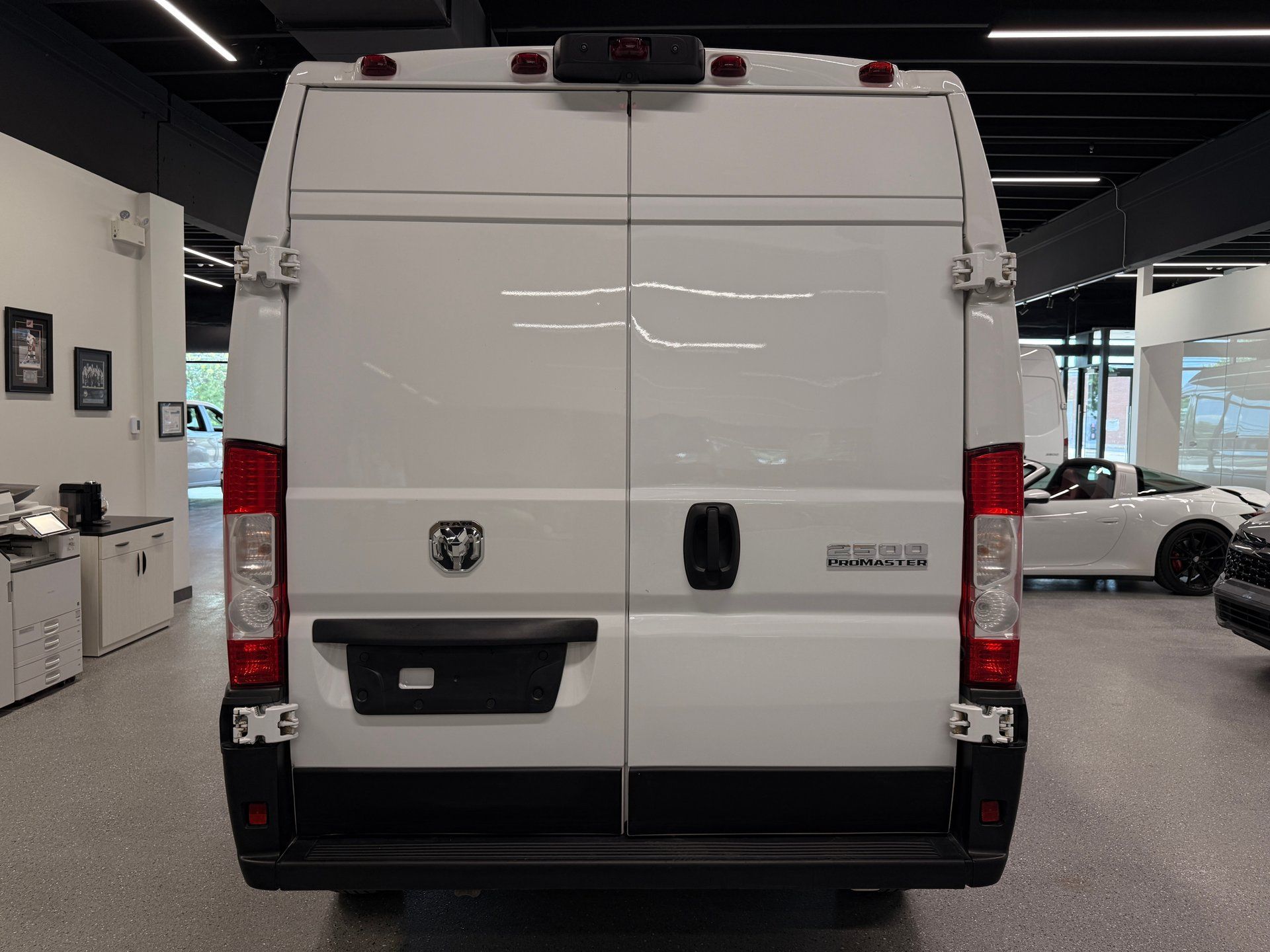 Ram ProMaster Cargo Van 2025 - Image 4