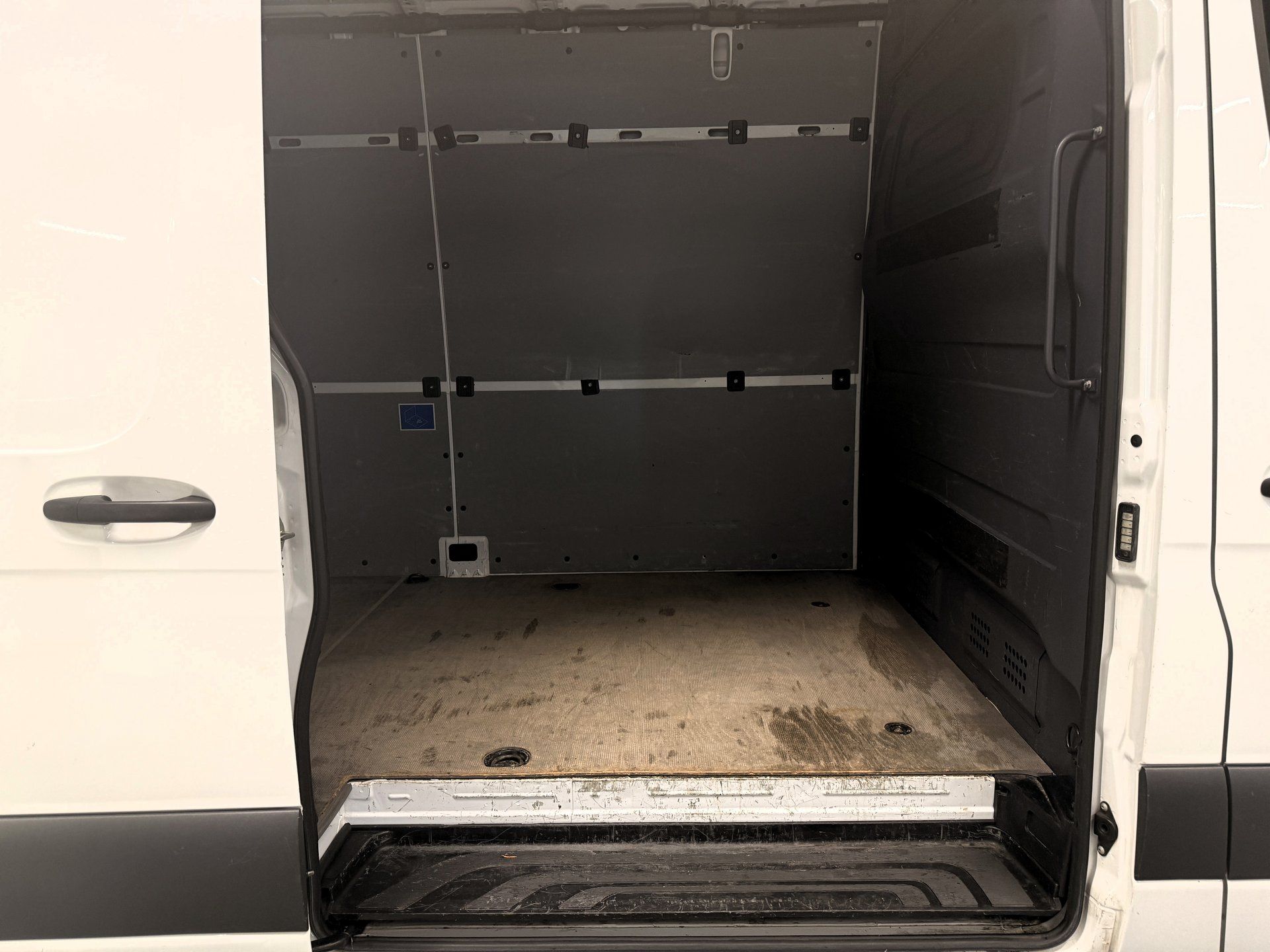 Mercedes-Benz Sprinter Cargo Van 2024 - Image 13