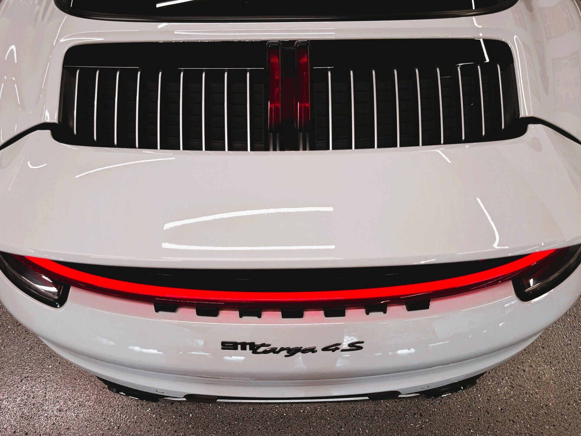 Porsche 911 2022 - Image 13