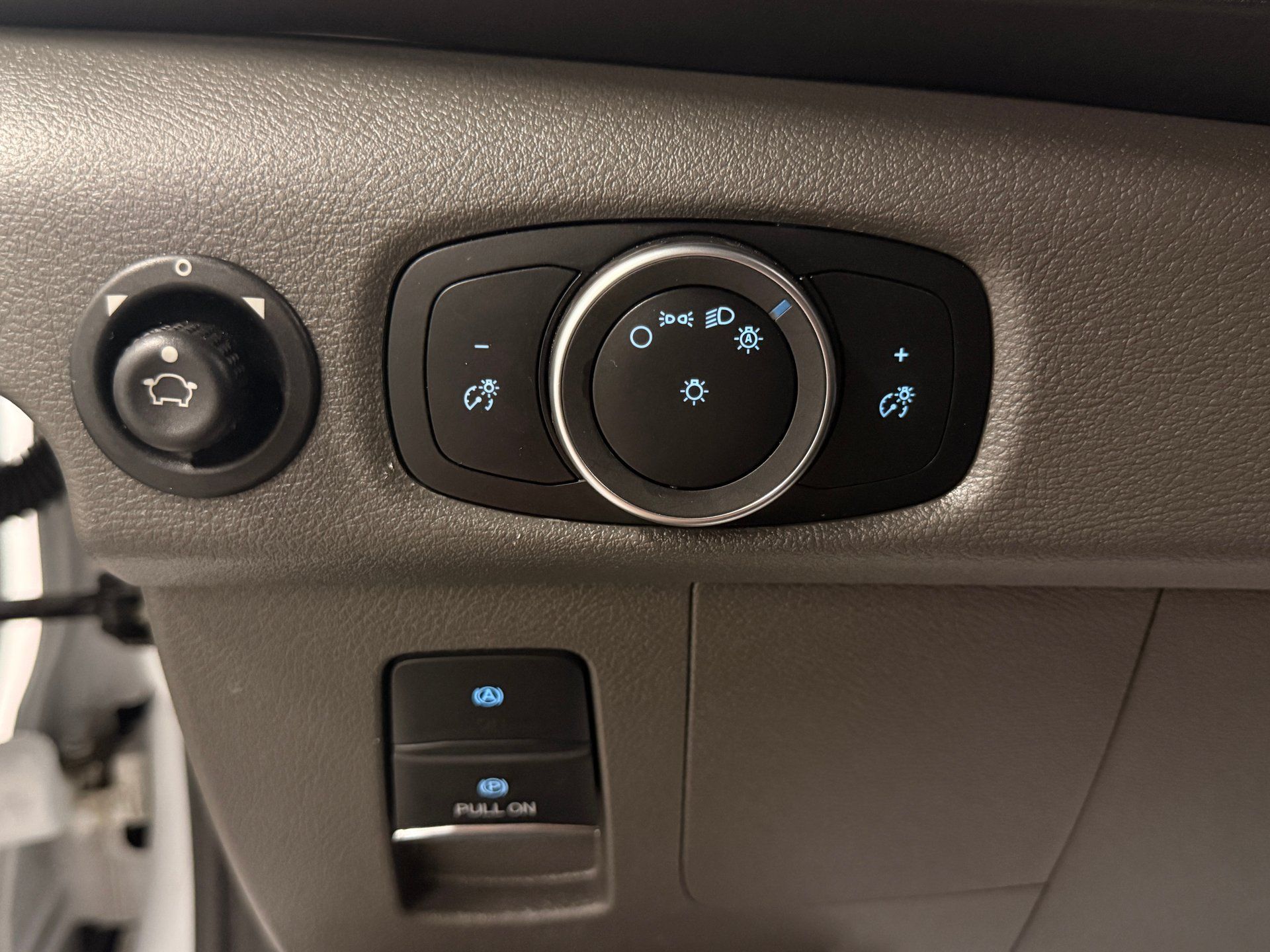 Ford Transit Cargo Van 2024 - Image 20