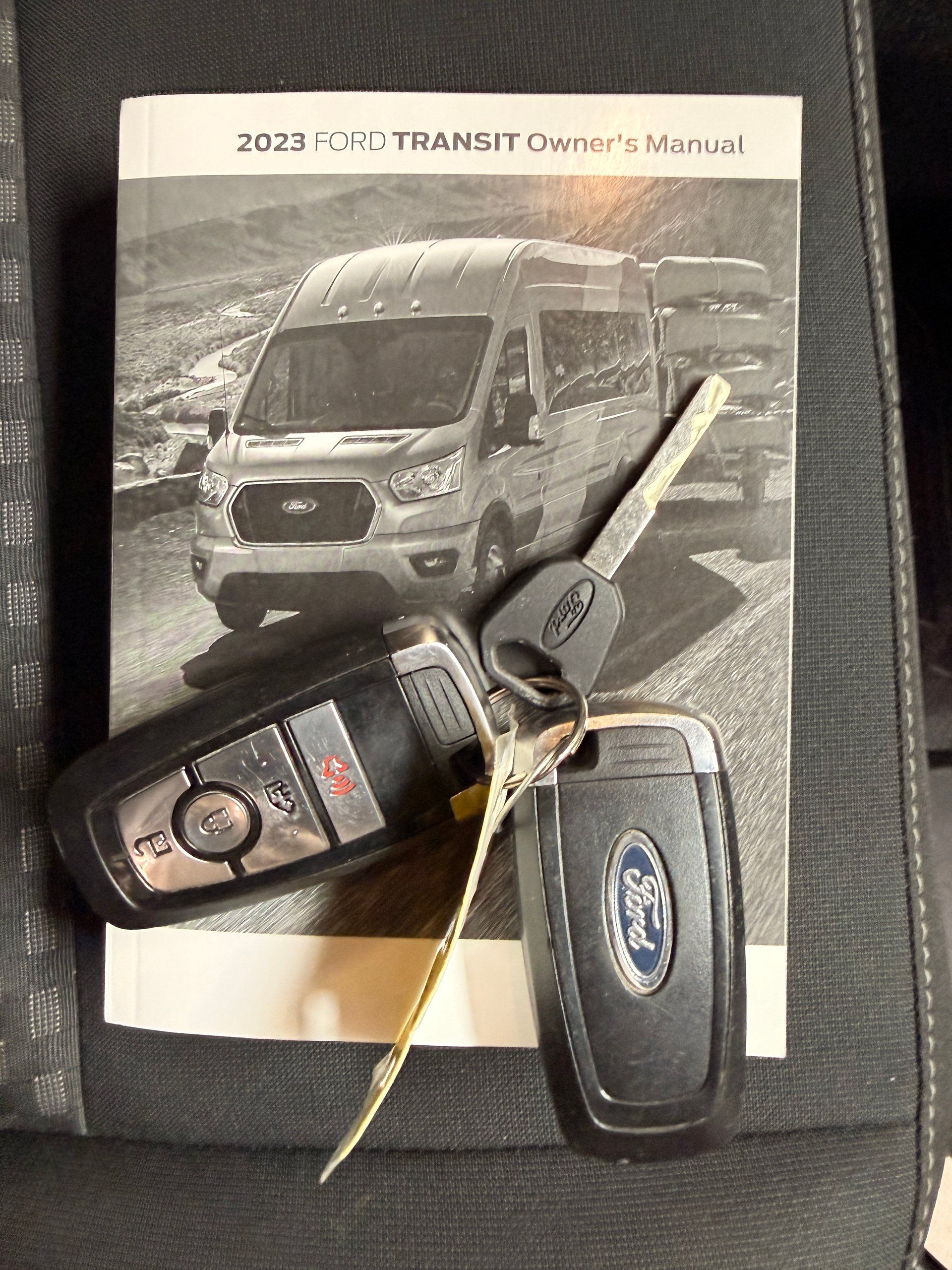 Ford Transit Crew Van 2023 - Image 27