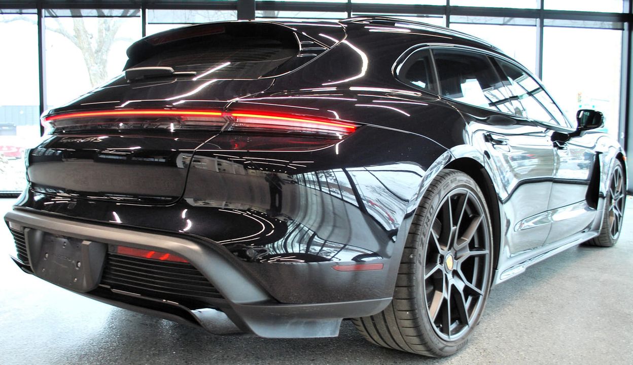 Porsche Taycan 2024 - Image 5