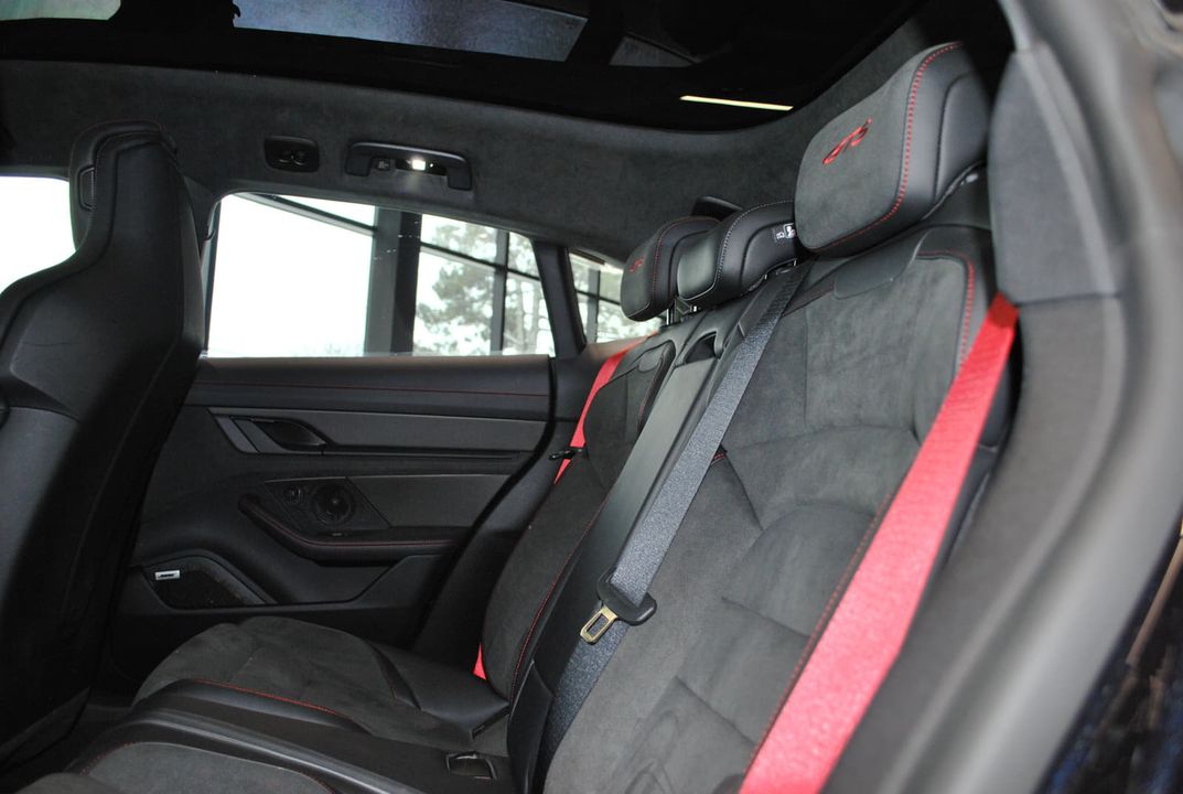Porsche Taycan 2024 - Image 15