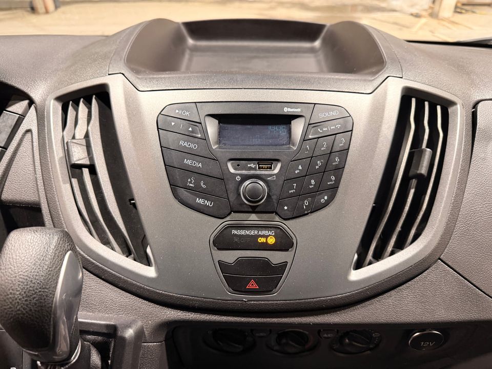 Ford Transit Cargo Van 2019 - Image 20