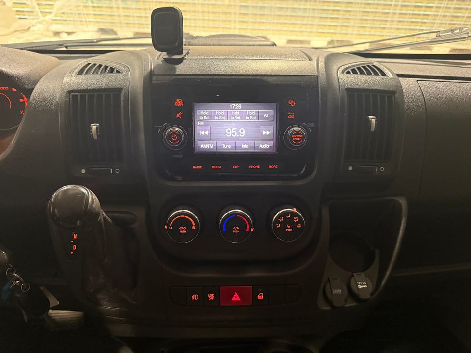 Ram ProMaster Cargo Van 2021 - Image 18