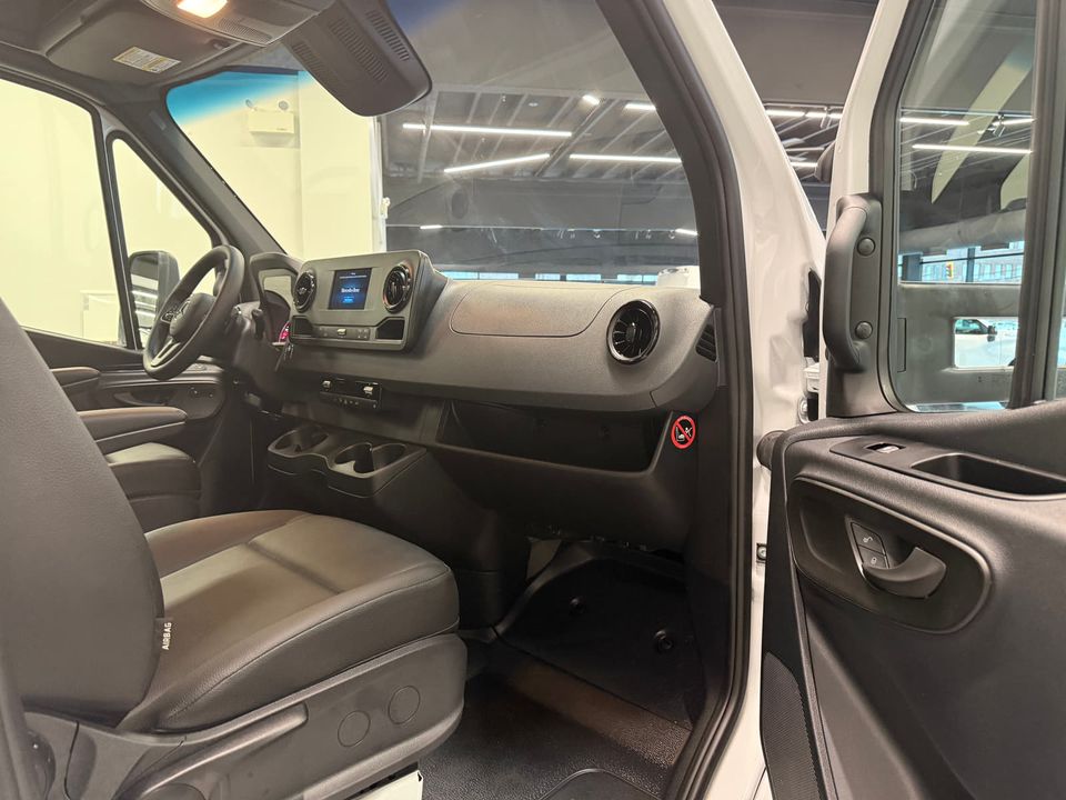 Mercedes-Benz Sprinter Cab Chassis 2024 - Image 11