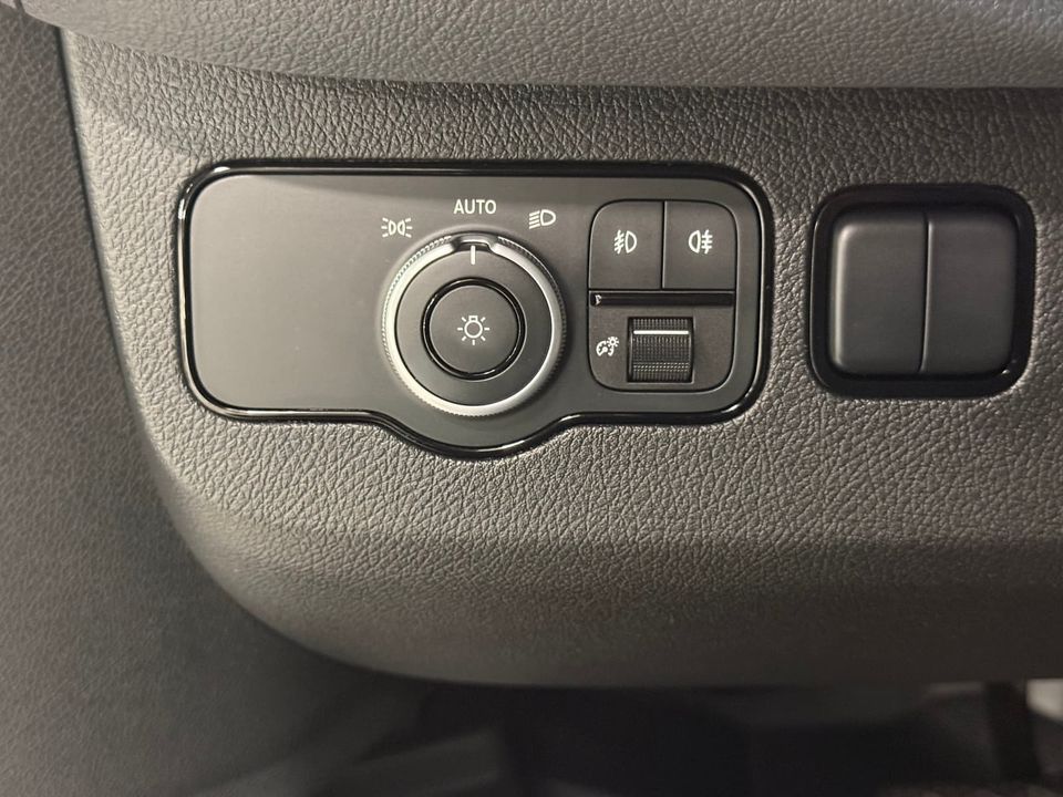 Mercedes-Benz Sprinter Cab Chassis 2024 - Image 20