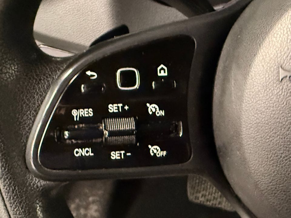 Mercedes-Benz Sprinter Cargo Van 2024 - Image 17
