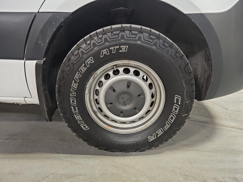 Mercedes-Benz Sprinter Cargo Van 2022 - Image 6