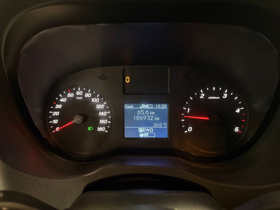 Mercedes-Benz Sprinter Cargo Van 2019 - Image 14