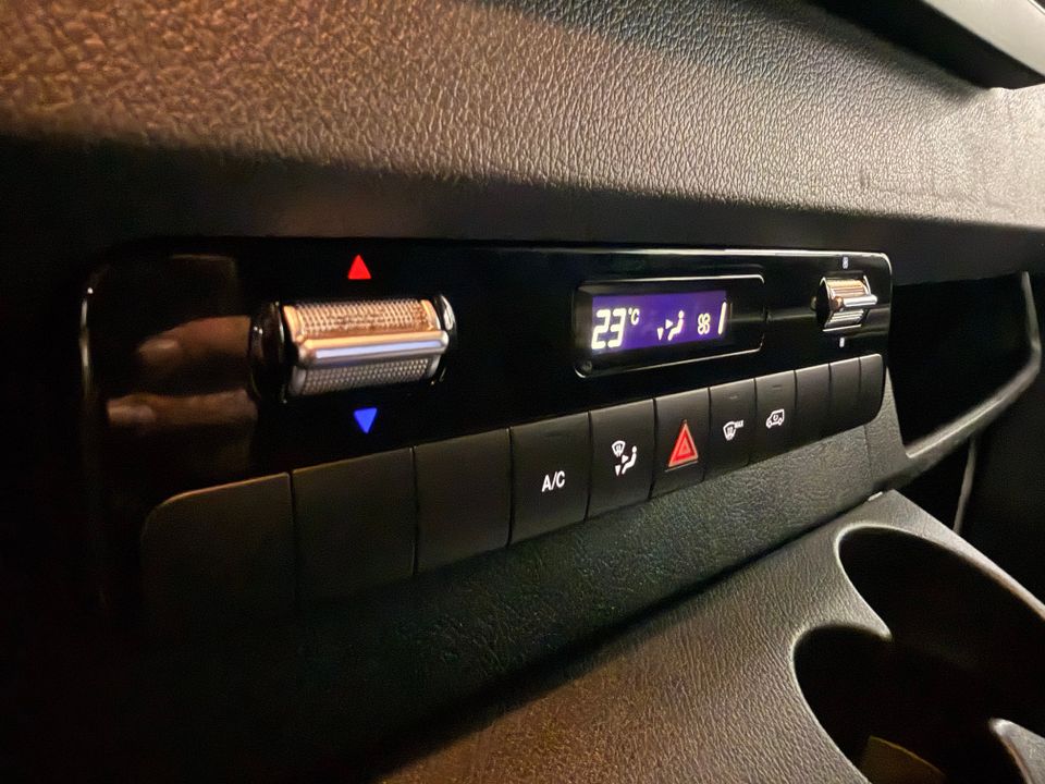 Mercedes-Benz Sprinter Cargo Van 2019 - Image 16